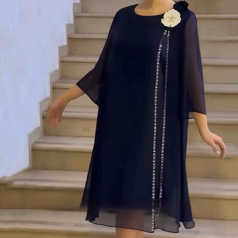 đžăS-4XLăNyĂĄri elegĂĄns kĂ©trĂ©szes ruha
