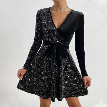 💖Sequin ruha mélyen dekoltált nyakkivágással
