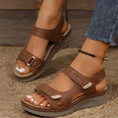 👡Női divatos kivágott platform ékszandálok【EU 35-43】